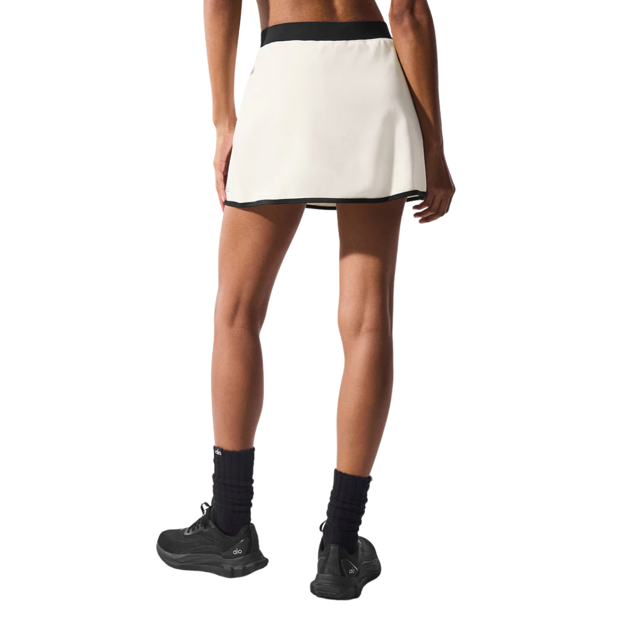 Alo Yoga Women's Airbrush Streamlined Skirt Ivory Black
