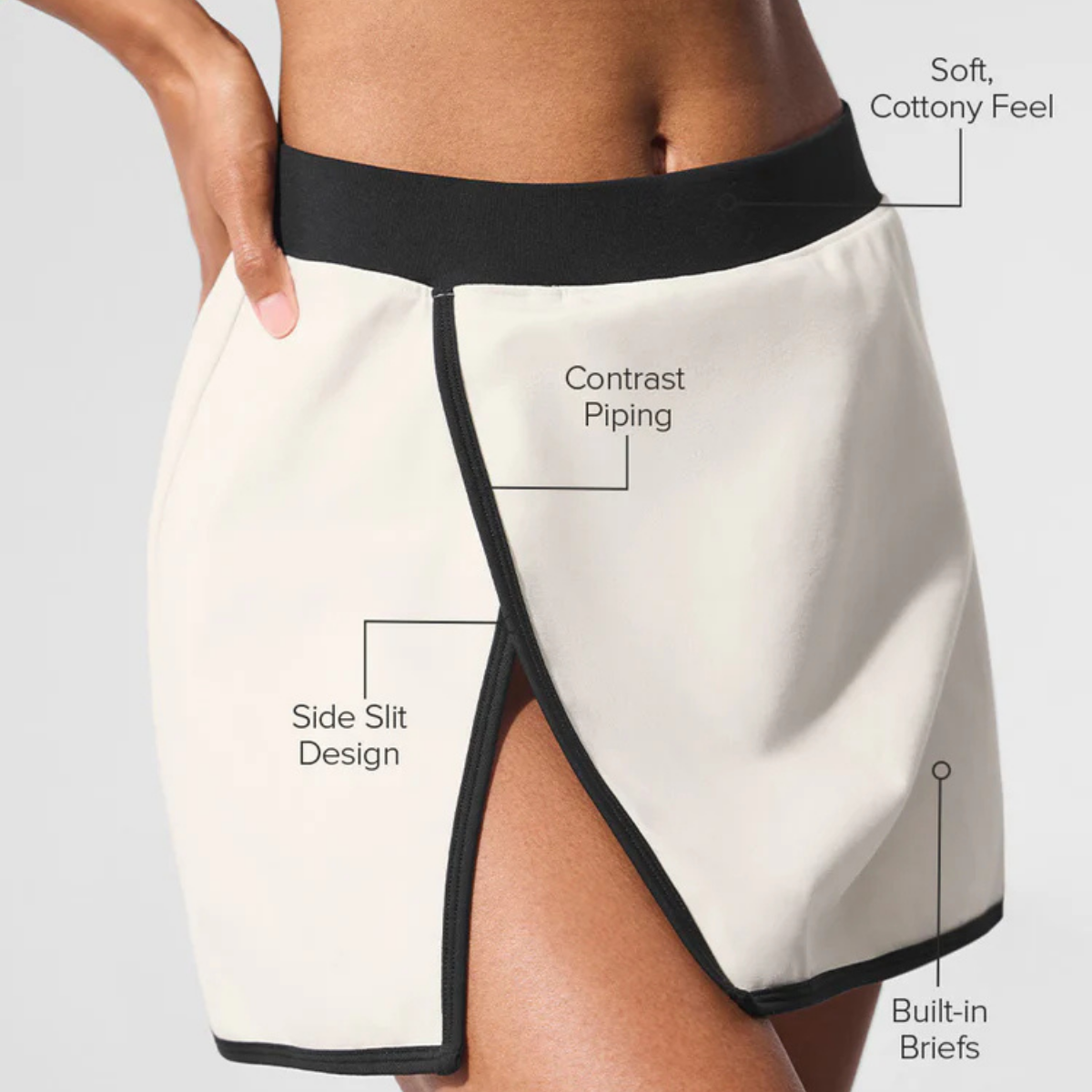 Alo Yoga Women's Airbrush Streamlined Skirt Ivory Black