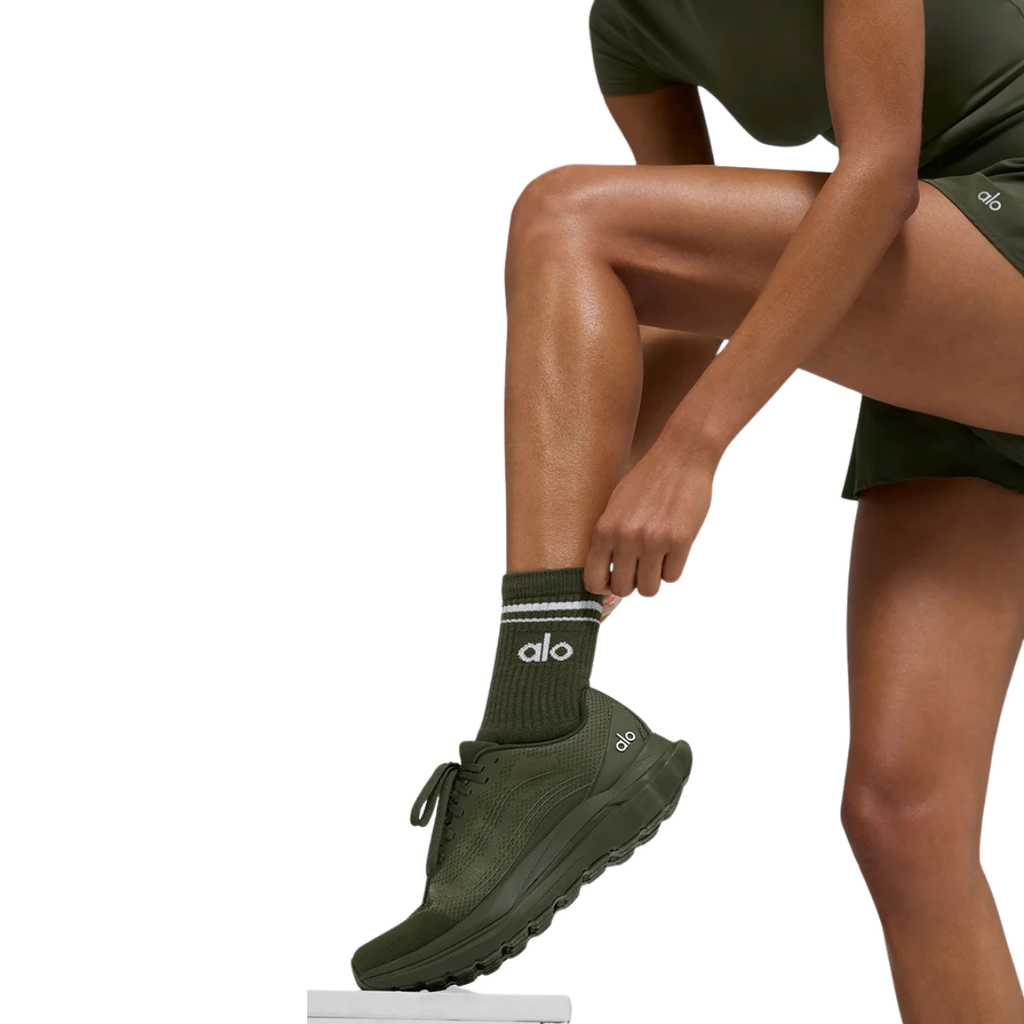 Alo Yoga Unisex Half-Crew Throwback Sock Green Olive White